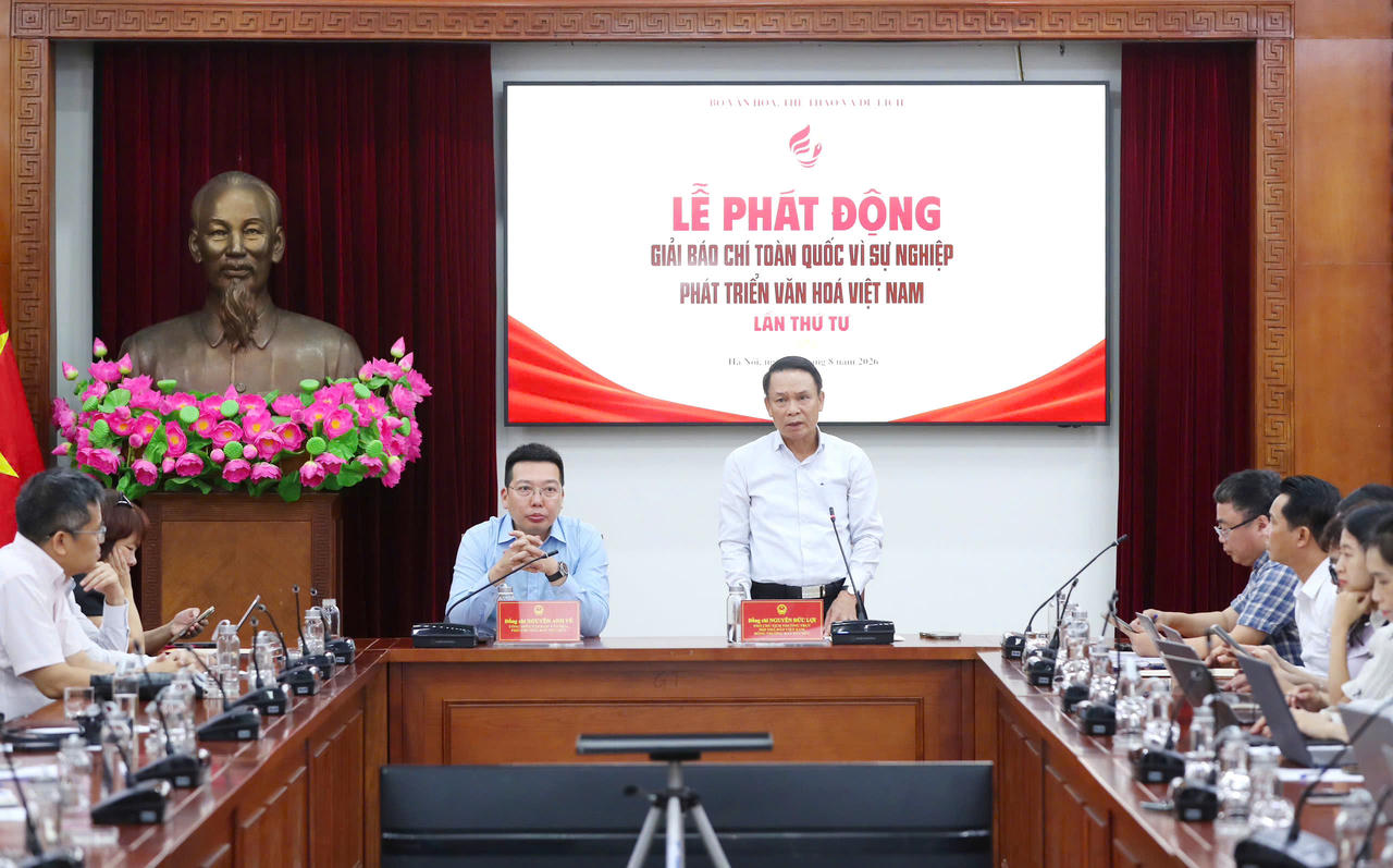 Ph&oacute; Chủ tịch thường trực Hội Nh&agrave; b&aacute;o Việt Nam Nguyễn Đức Lợi tại Lễ ph&aacute;t động (ảnh T.Huấn),
