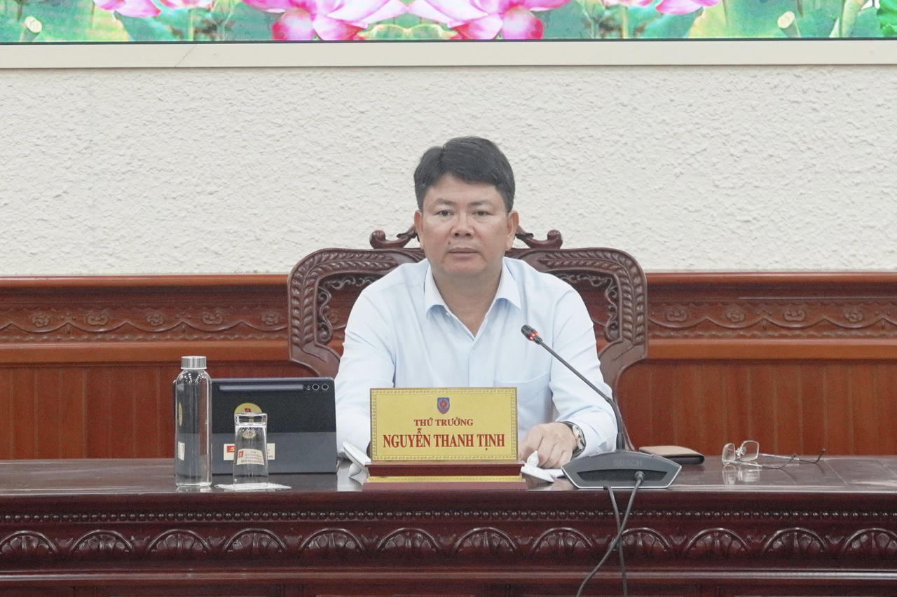Thứ trưởng Nguyễn Thanh Tịnh kết luận buổi l&agrave;m việc.