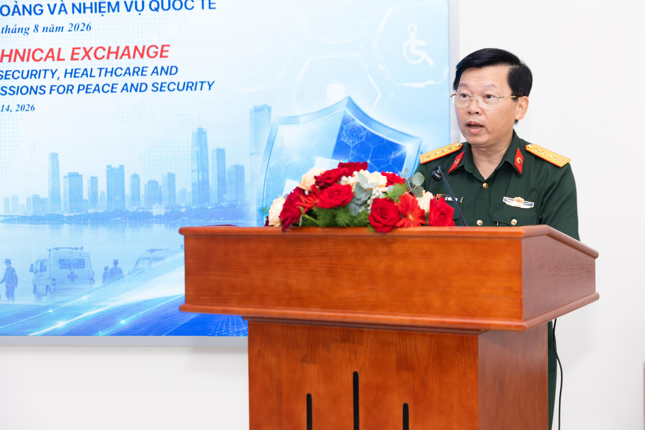 Đại t&aacute; L&ecirc; Văn Đ&ocirc;ng, Ph&oacute; Cục trưởng Cục Qu&acirc;n y