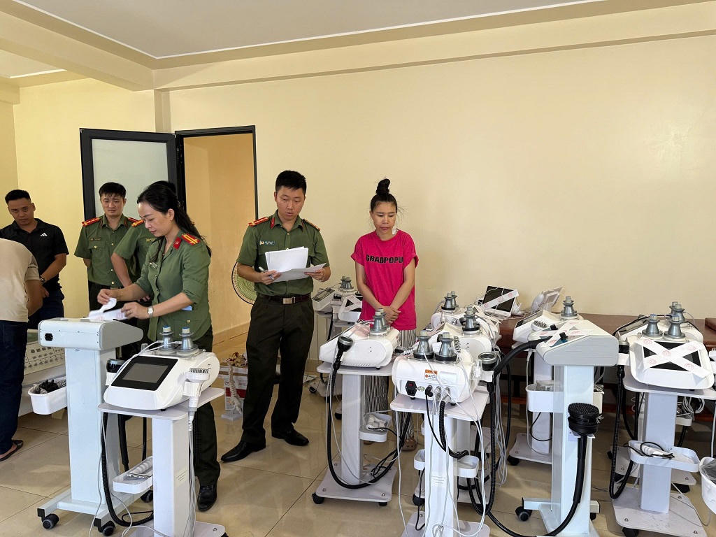 Khoác áo spa, “tiêm giả” lừa gần 300 người, giao dịch hơn 9 tỷ đồng