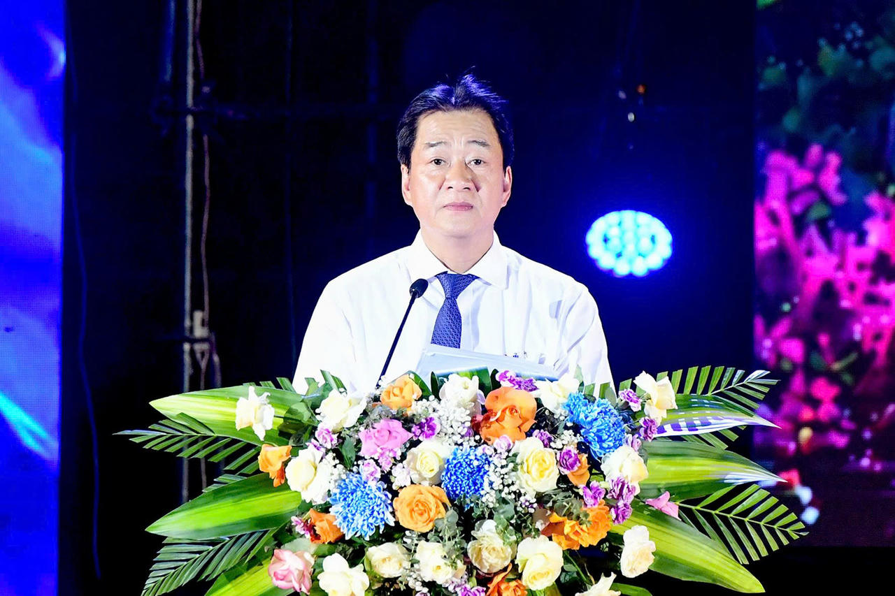 &Ocirc;ng Nguyễn Long Bi&ecirc;n, Ủy vi&ecirc;n Ban Thường vụ Tỉnh ủy, Ph&oacute; Chủ tịch Thường trực UBND tỉnh Kh&aacute;nh H&ograve;a ph&aacute;t biểu tại chương tr&igrave;nh. (Ảnh: Sở VH, TT v&agrave; DL Quảng Trị)