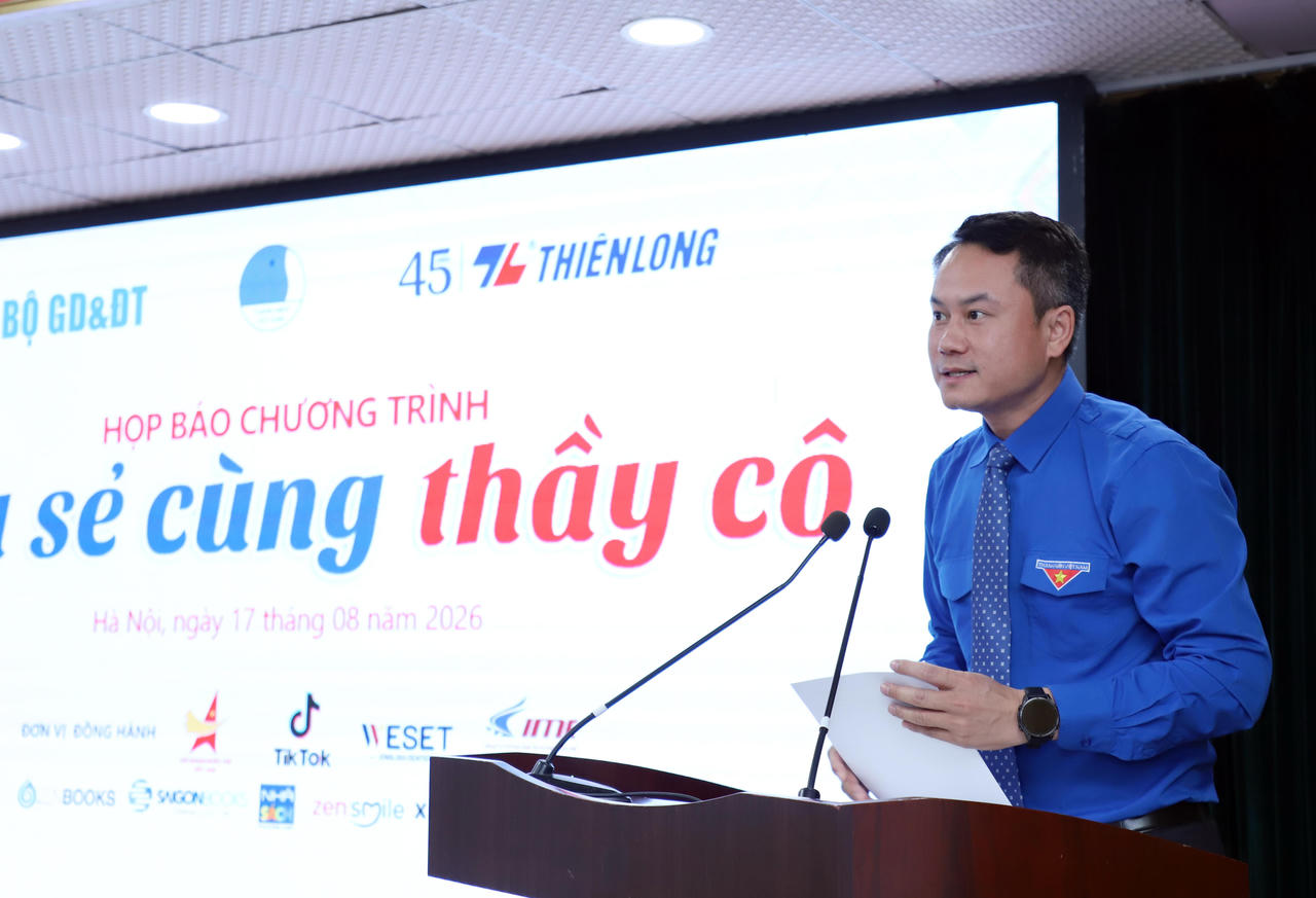 &Ocirc;ng Nguyễn Kim Quy - B&iacute; thư Trung ương Đo&agrave;n, Ph&oacute; Chủ tịch Thường trực Trung ương Hội Li&ecirc;n hiệp Thanh ni&ecirc;n Việt Nam chia sẻ tại họp b&aacute;o. (Ảnh: Đ.Hải)