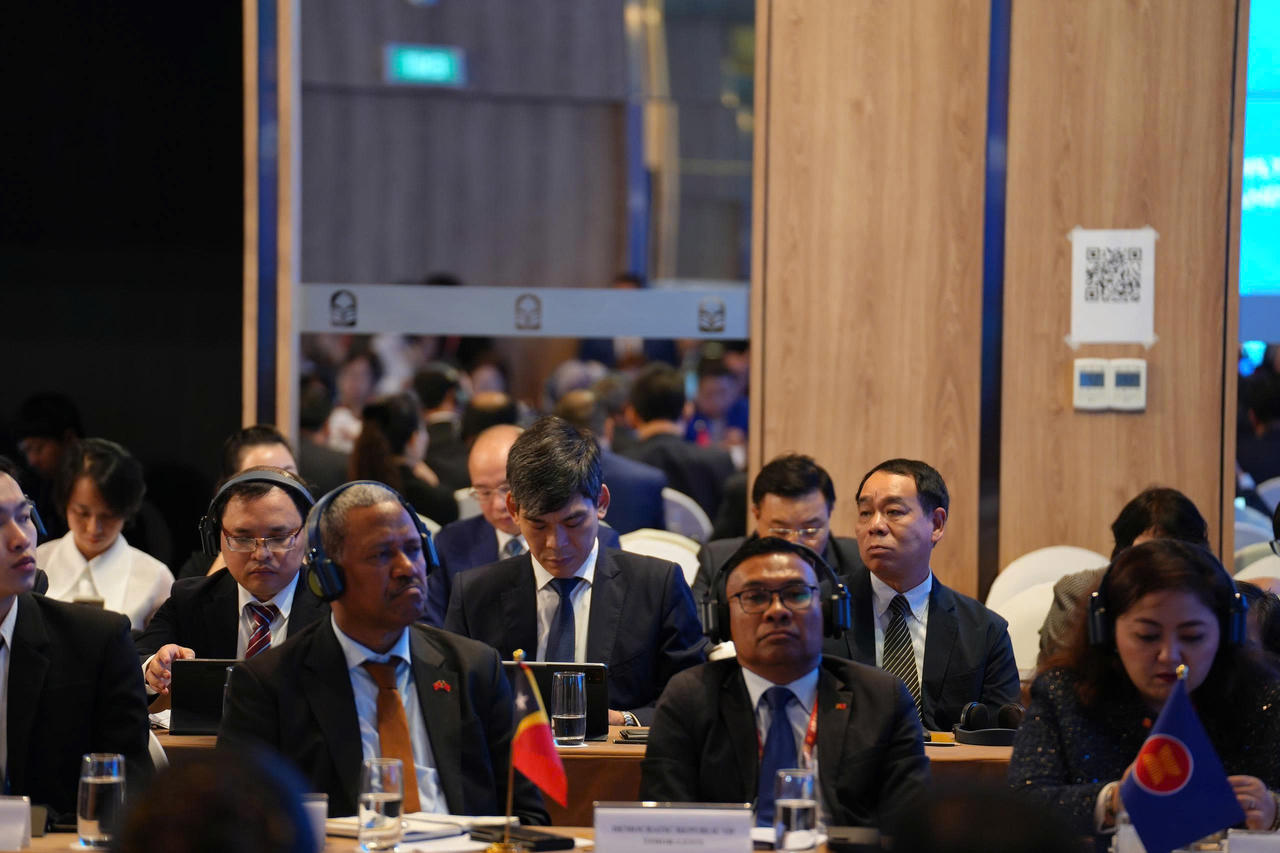 Diễn đ&agrave;n c&oacute; sự tham dự của đ&ocirc;ng đảo l&atilde;nh đạo, quan chức cấp cao v&agrave; chuy&ecirc;n gia ph&aacute;p luật đến từ c&aacute;c Bộ Tư ph&aacute;p, Bộ Ph&aacute;p luật, Văn ph&ograve;ng Tổng Chưởng l&yacute; của to&agrave;n bộ c&aacute;c nước th&agrave;nh vi&ecirc;n ASEAN; Ban Thư k&yacute; ASEAN; đại diện c&aacute;c tổ chức quốc tế, nh&agrave; t&agrave;i trợ.