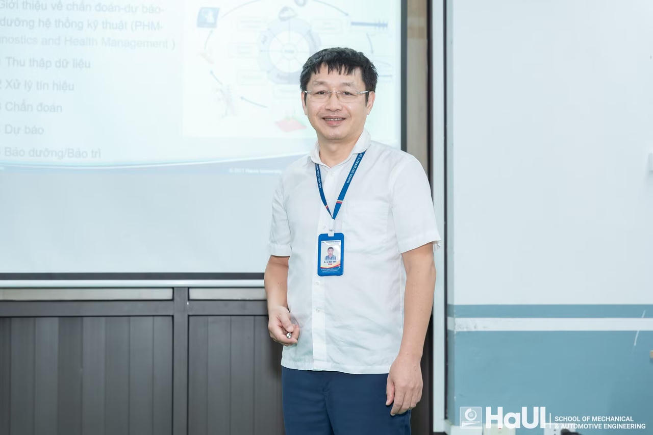 PGS.TS. L&ecirc; Đức Hiếu - Trưởng khoa Cơ kh&iacute; động lực, Trường Cơ kh&iacute; - &Ocirc; t&ocirc;, Đại học C&ocirc;ng nghiệp H&agrave; Nội