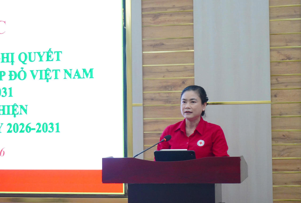 Chủ tịch Trung ương Hội Chữ thập đỏ Việt Nam Đỗ Thị Thu Thảo ph&aacute;t biểu khai mạc v&agrave; chỉ đạo Hội nghị. (Ảnh: Trung ương Hội Chữ thập đỏ Việt Nam)