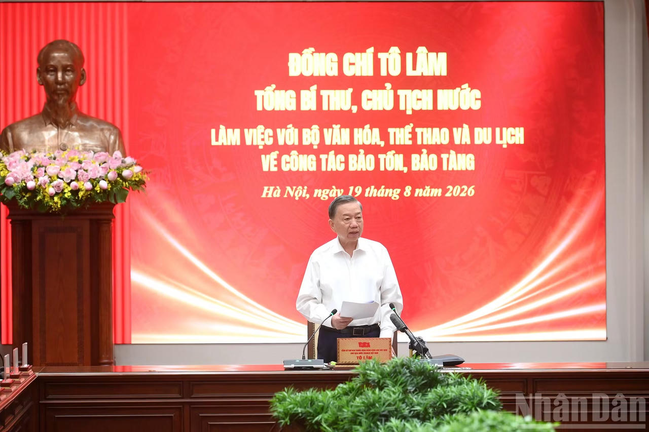 Tổng B&iacute; thư, Chủ tịch nước T&ocirc; L&acirc;m ph&aacute;t biểu chỉ đạo tại cuộc l&agrave;m việc. (Ảnh: nhandan.vn)