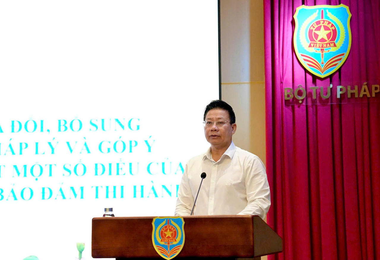 Thứ trưởng Nguyễn Thanh Ngọc ph&aacute;t biểu.