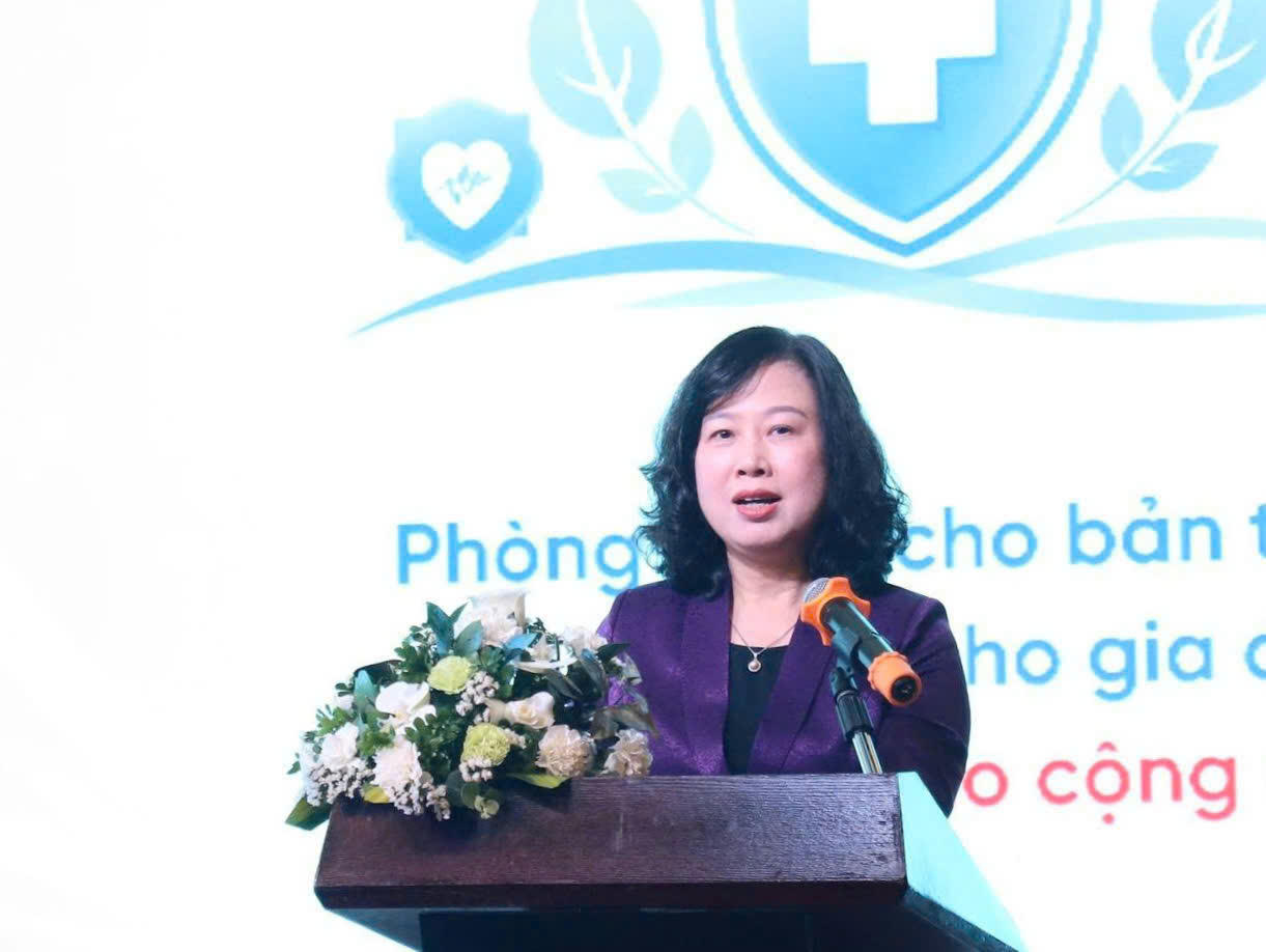 Bộ trưởng Bộ Y tế Đ&agrave;o Hồng Lan ph&aacute;t biểu tại buổi Lễ.