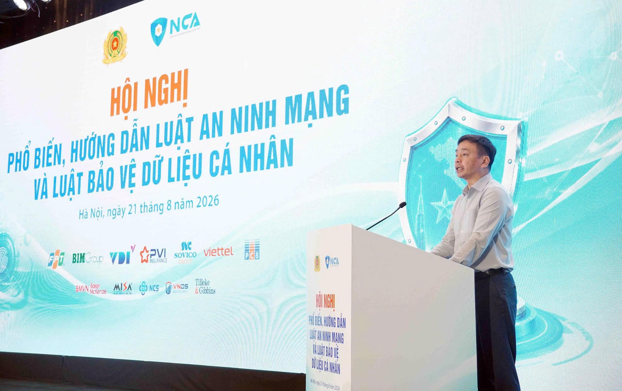 Trung tướng L&ecirc; Xu&acirc;n Minh, Cục trưởng Cục An ninh mạng v&agrave; ph&ograve;ng chống tội phạm sử dụng c&ocirc;ng nghệ cao ph&aacute;t biểu tại Hội nghị. (Ảnh: NCA)