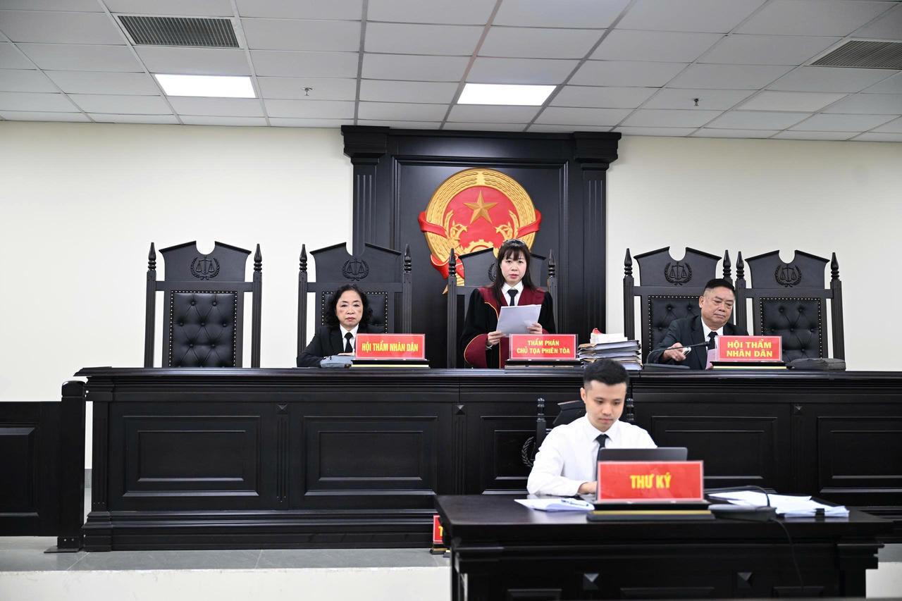 HĐXX tuy&ecirc;n &aacute;n. Ảnh: H.M.