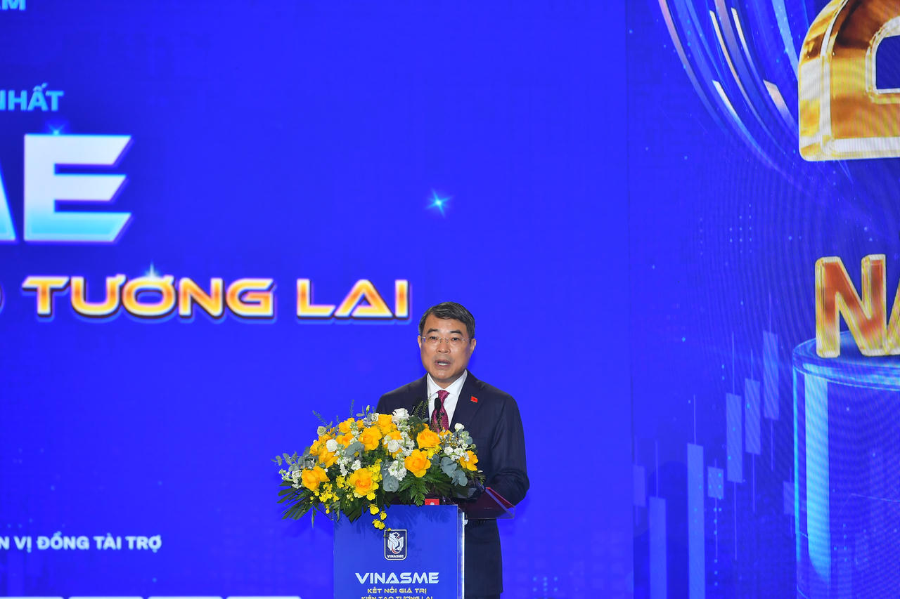 Thủ tướng L&ecirc; Minh Hưng ph&aacute;t biểu tại buổi lễ.