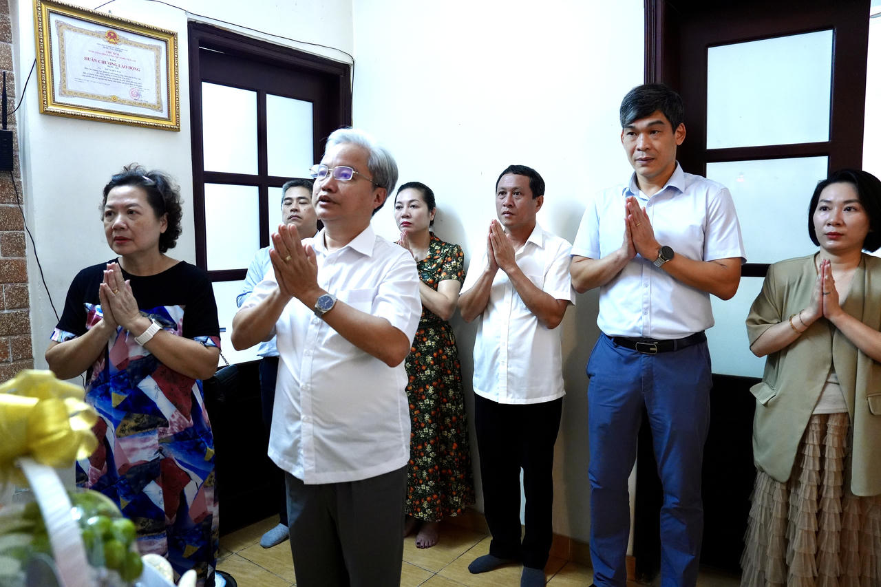 Lãnh đạo Bộ Tư pháp thăm nguyên lãnh đạo Bộ qua các thời kỳ