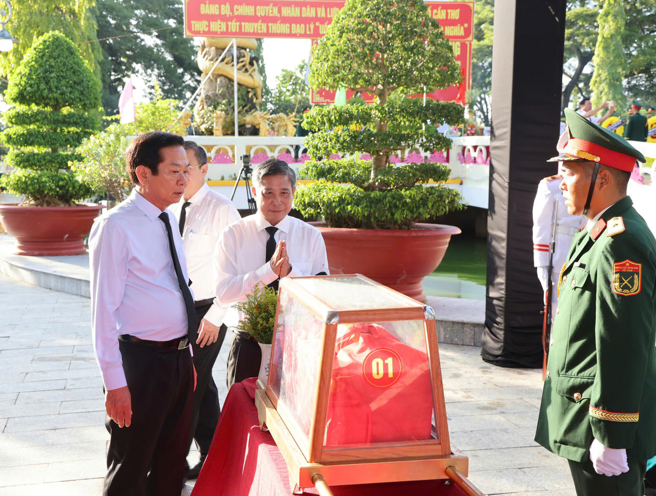 38 h&agrave;i cốt liệt sĩ sẽ được đưa về an nghỉ tại Nghĩa trang Liệt sĩ TP Cần Thơ. (Ảnh: H&agrave; Vy)