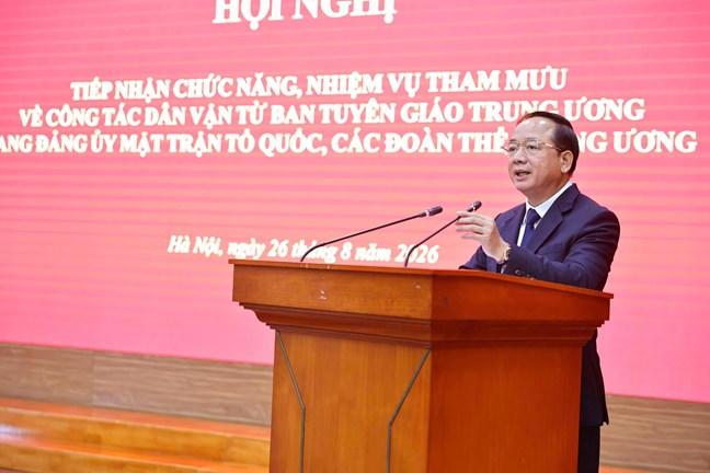 Ủy vi&ecirc;n Bộ Ch&iacute;nh trị, B&iacute; thư TƯ Đảng, Trưởng Ban Tuy&ecirc;n gi&aacute;o TƯ Trịnh Văn Quyết ph&aacute;t biểu tại Hội nghị. Ảnh: Minh Đức