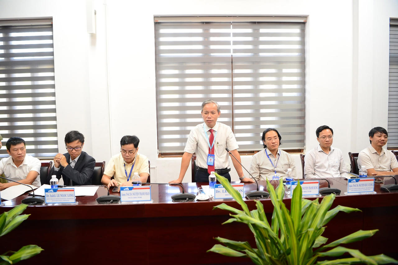 TS. L&ecirc; Hồ Sơn ph&aacute;t biểu ch&agrave;o mừng v&agrave; gửi gắm những kỳ vọng hợp t&aacute;c ấm &aacute;p đến đo&agrave;n c&ocirc;ng t&aacute;c Th&aacute;i Lan
