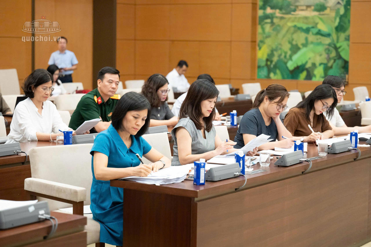 C&aacute;c đại biểu dự họp.