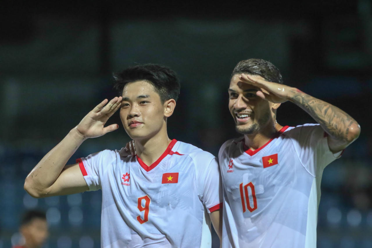Chiến thắng tại AFF Cup 2026 đ&atilde; đưa Đ&igrave;nh Bắc l&ecirc;n một vị tr&iacute; mới trong b&oacute;ng đ&aacute; Việt Nam (Ảnh VFF)