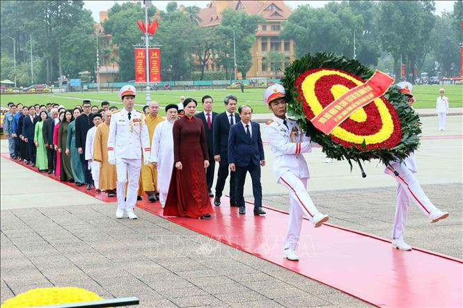 Ch&uacute; th&iacute;ch ảnh