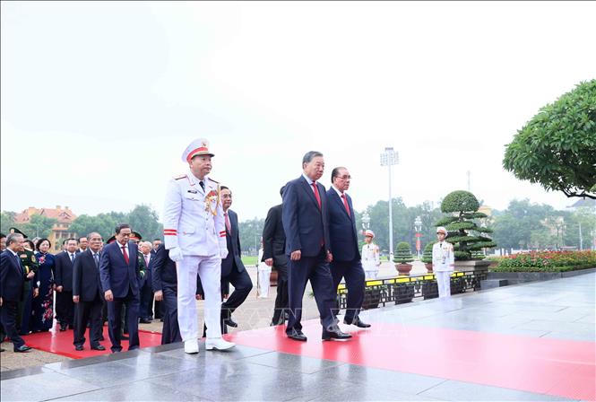 Ch&uacute; th&iacute;ch ảnh