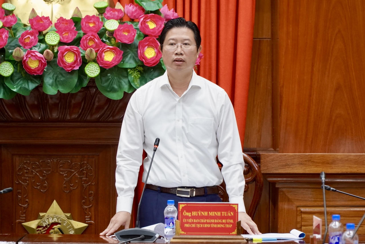 Ph&oacute; Chủ tịch UBND tỉnh Đồng Th&aacute;p Huỳnh Minh Tuấn khẳng định Đồng Th&aacute;p sẽ nghi&ecirc;m t&uacute;c tiếp thu c&aacute;c &yacute; kiến của Đo&agrave;n c&ocirc;ng t&aacute;c. Ảnh: Kim Ng&acirc;n