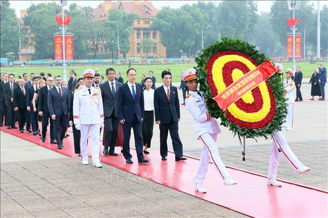 Ch&uacute; th&iacute;ch ảnh