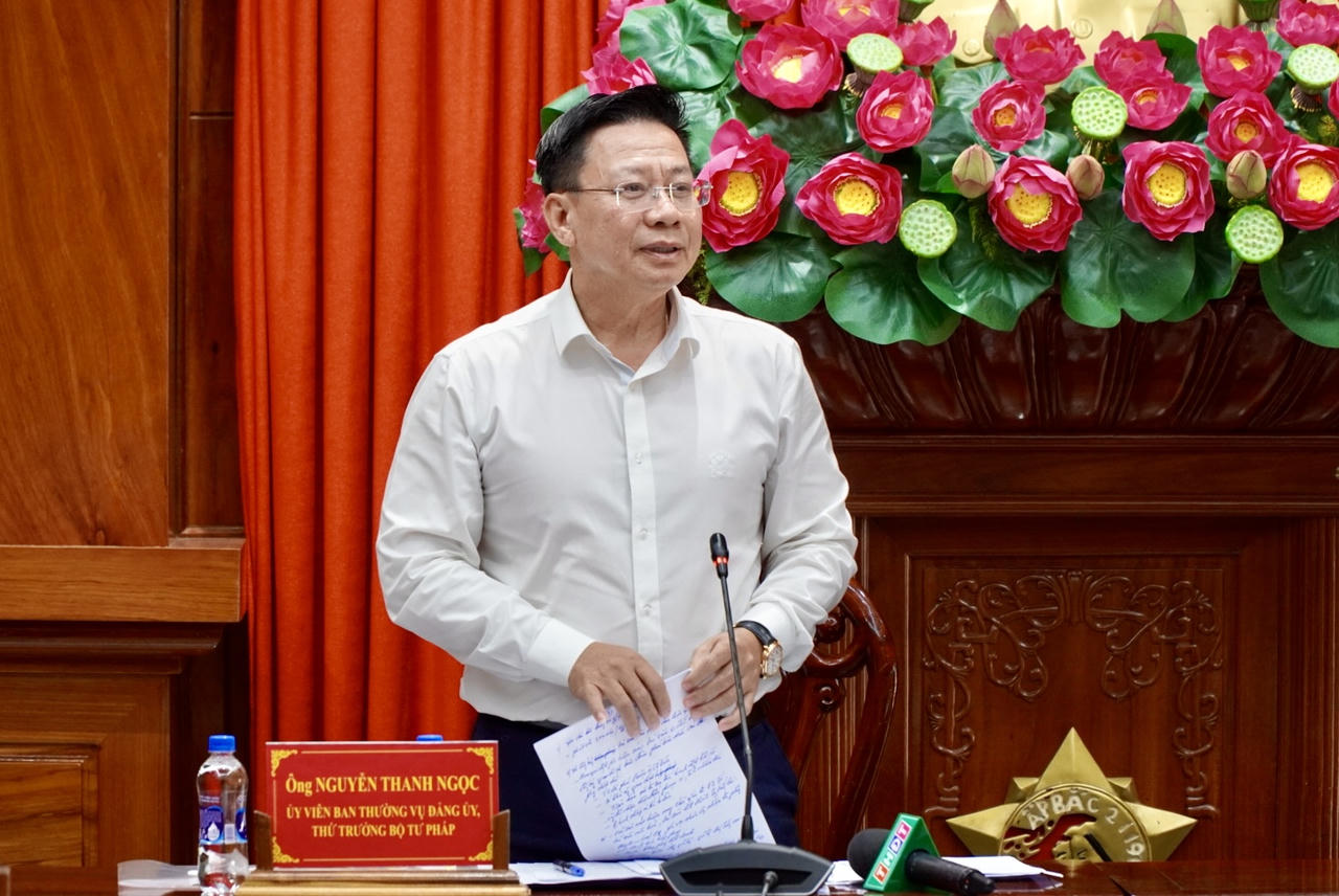 Thứ trưởng Bộ Tư ph&aacute;p Nguyễn Thanh Ngọc Ph&aacute;t biểu kết luận. Ảnh: Kim Ng&acirc;n