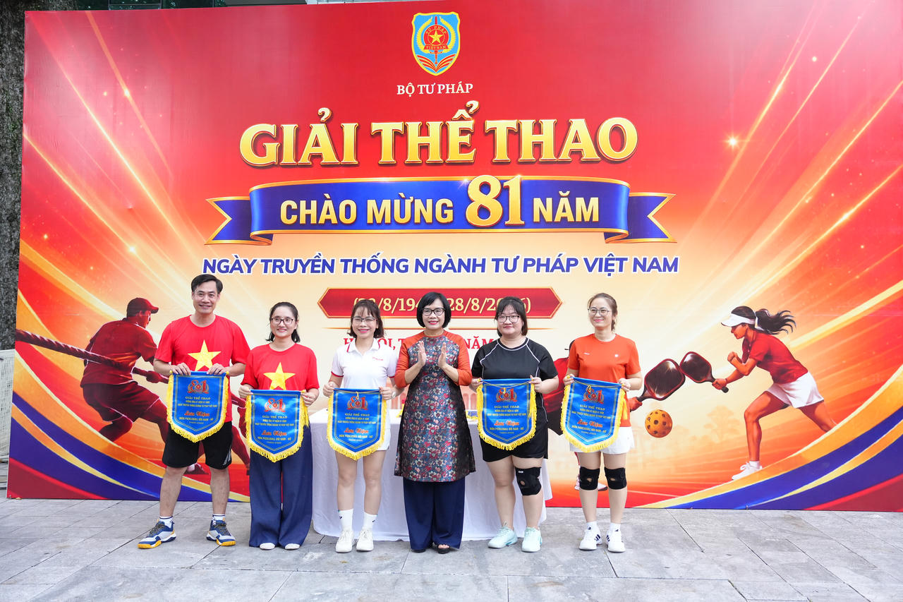 S&ocirc;i động giải thể thao mừng 81 năm ng&agrave;y truyền thống Ng&agrave;nh Tư ph&aacute;p