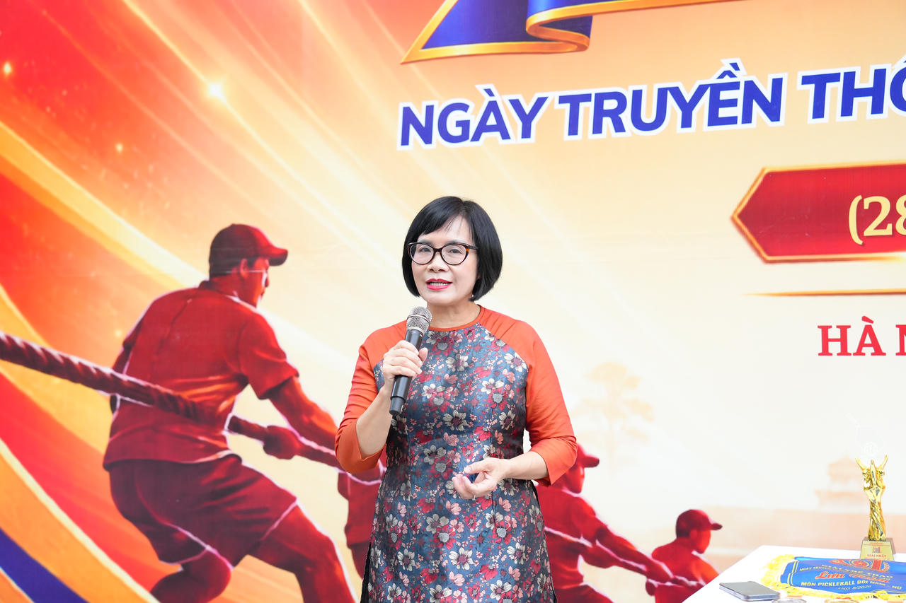 Thứ trưởng Đặng Ho&agrave;ng Oanh ph&aacute;t biểu