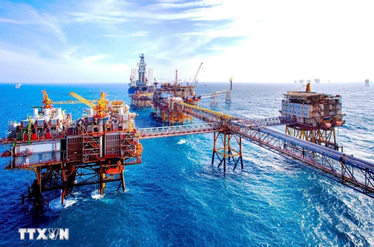 Gi&agrave;n khoan của Vietsovpetro. (Ảnh: TTXVN)