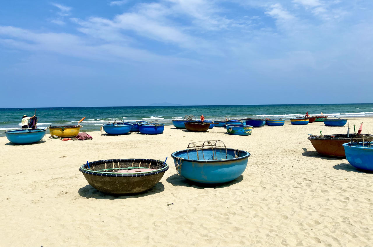Những chiếc thuyền th&uacute;ng gắn liền với nhiều l&agrave;ng ch&agrave;i ở Đ&agrave; Nẵng. (Ảnh: PV)