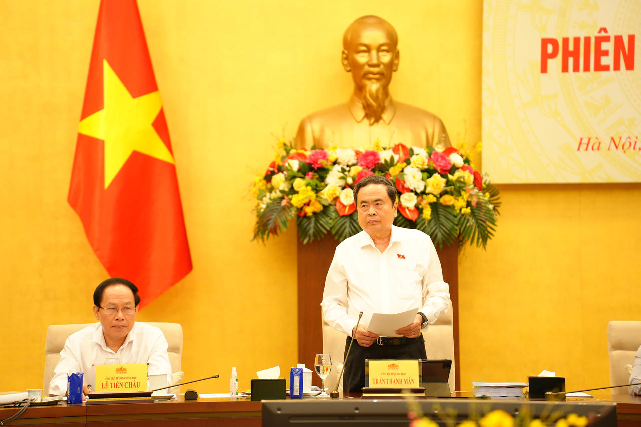 Chủ tịch Quốc hội Trần Thanh Mẫn chủ tr&igrave; Phi&ecirc;n họp lần thứ hai Ban Chỉ đạo tổng r&agrave; so&aacute;t hệ thống văn bản quy phạm ph&aacute;p luật.
