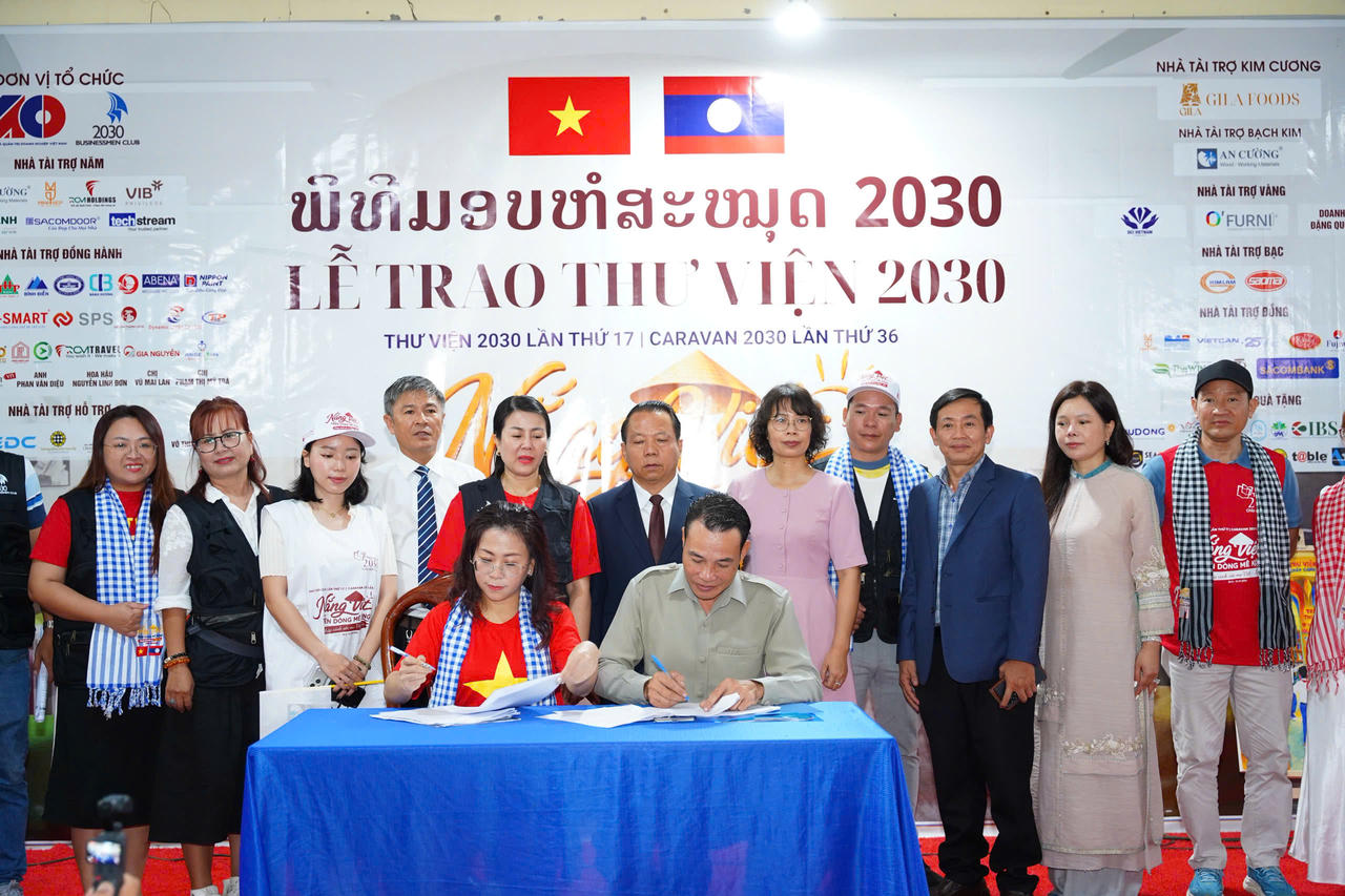 “Nắng Việt trên dòng Mê Kông”: Đưa một thư viện qua biên giới