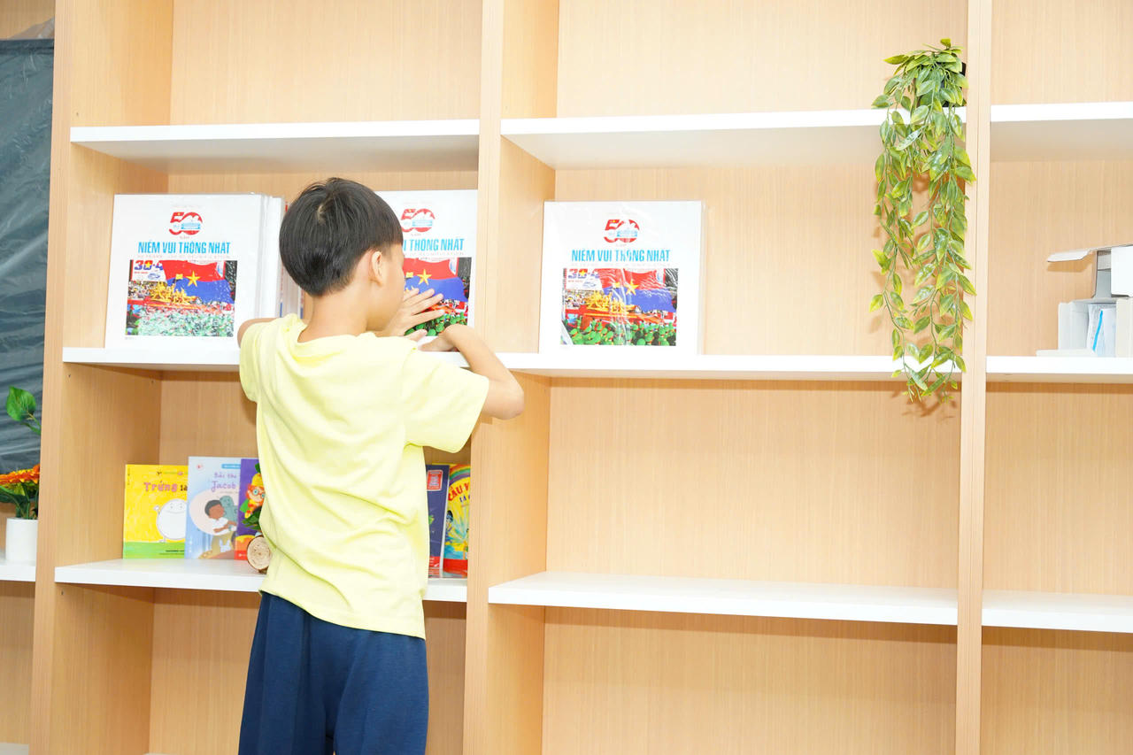 “Nắng Việt trên dòng Mê Kông”: Đưa một thư viện qua biên giới