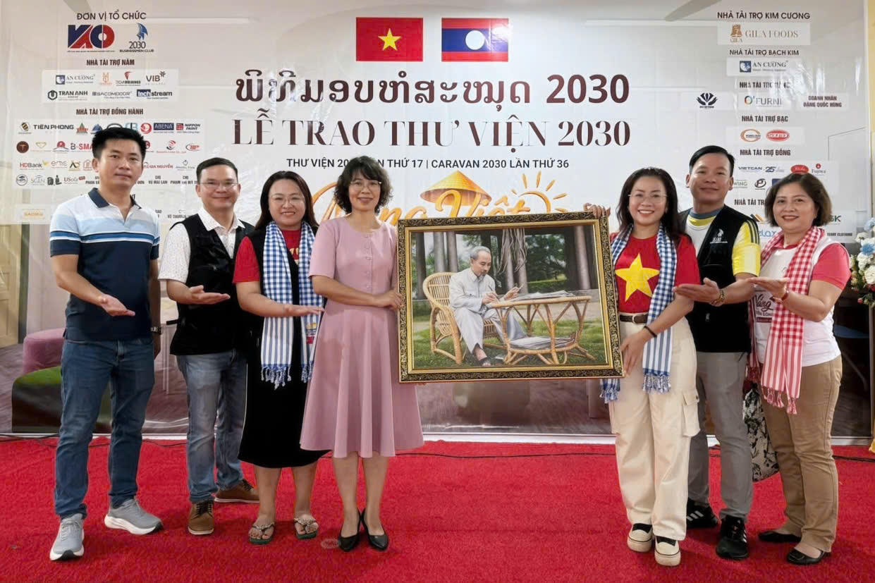 “Nắng Việt trên dòng Mê Kông”: Đưa một thư viện qua biên giới