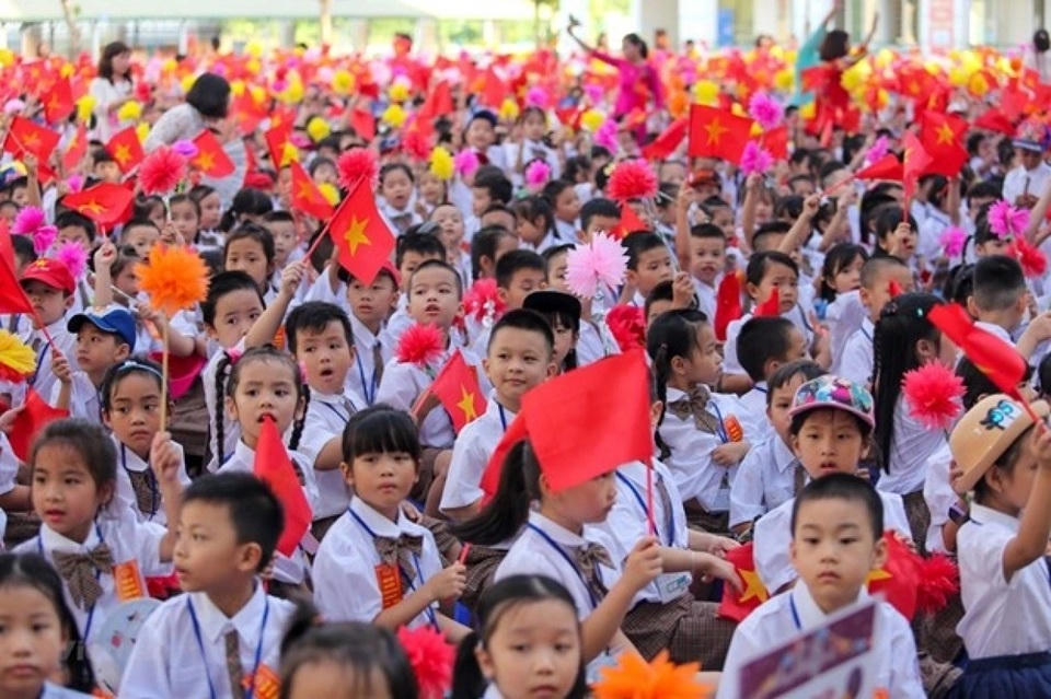 Dịp khai giảng 5/9, nhiều nơi tr&ecirc;n cả nước ng&agrave;y nắng. Tại Cao nguy&ecirc;n Trung Bộ v&agrave; Nam Bộ c&oacute; mưa d&ocirc;ng v&agrave;o chiều tối, cục bộ mưa to.