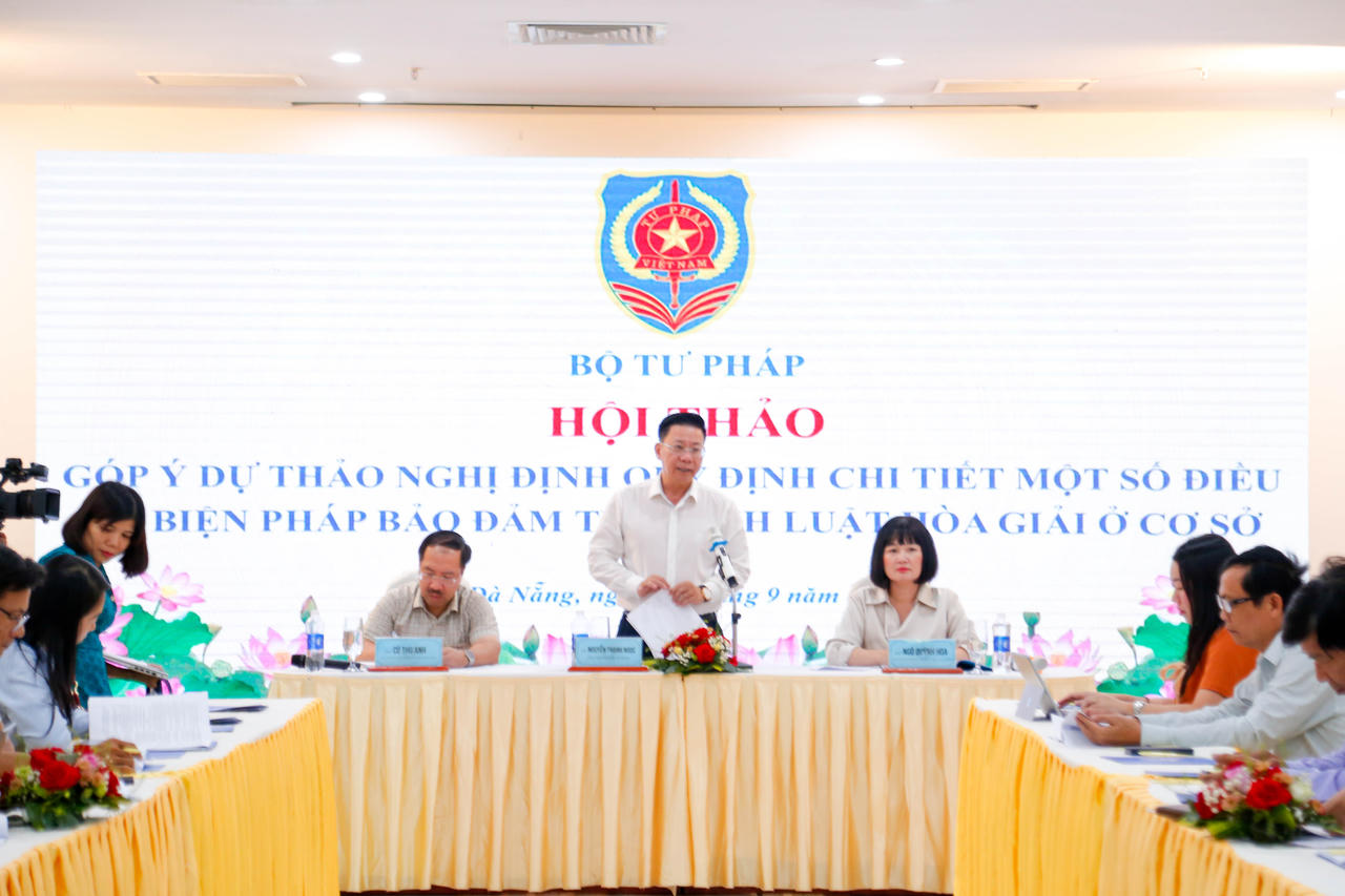 Thứ trưởng Bộ Tư ph&aacute;p, Ph&oacute; Chủ tịch Hội đồng phối hợp phổ biến, gi&aacute;o dục ph&aacute;p luật Trung ương - Nguyễn Thanh Ngọc ph&aacute;t biểu tại Hội thảo