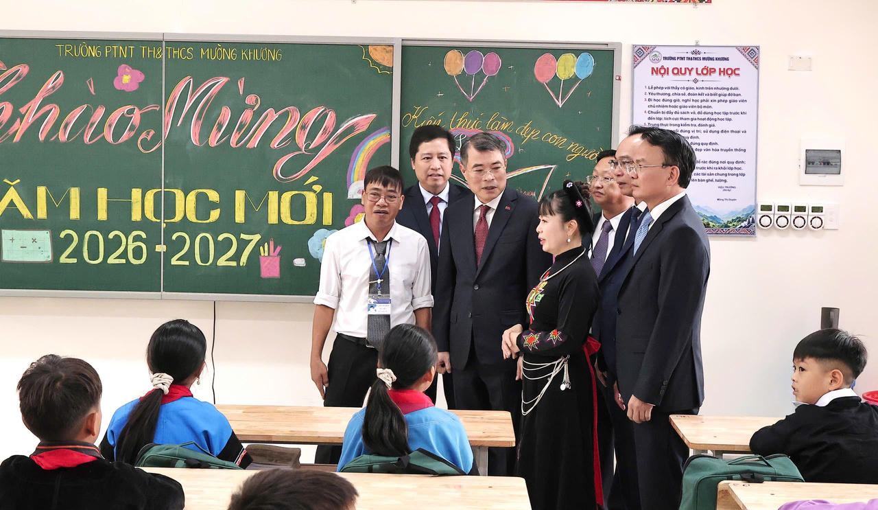Thủ tướng Chính phủ L&ecirc; Minh Hưng: Gi&aacute;o dục phải đi trước một bước, tạo động lực ph&aacute;t triển đất nước
