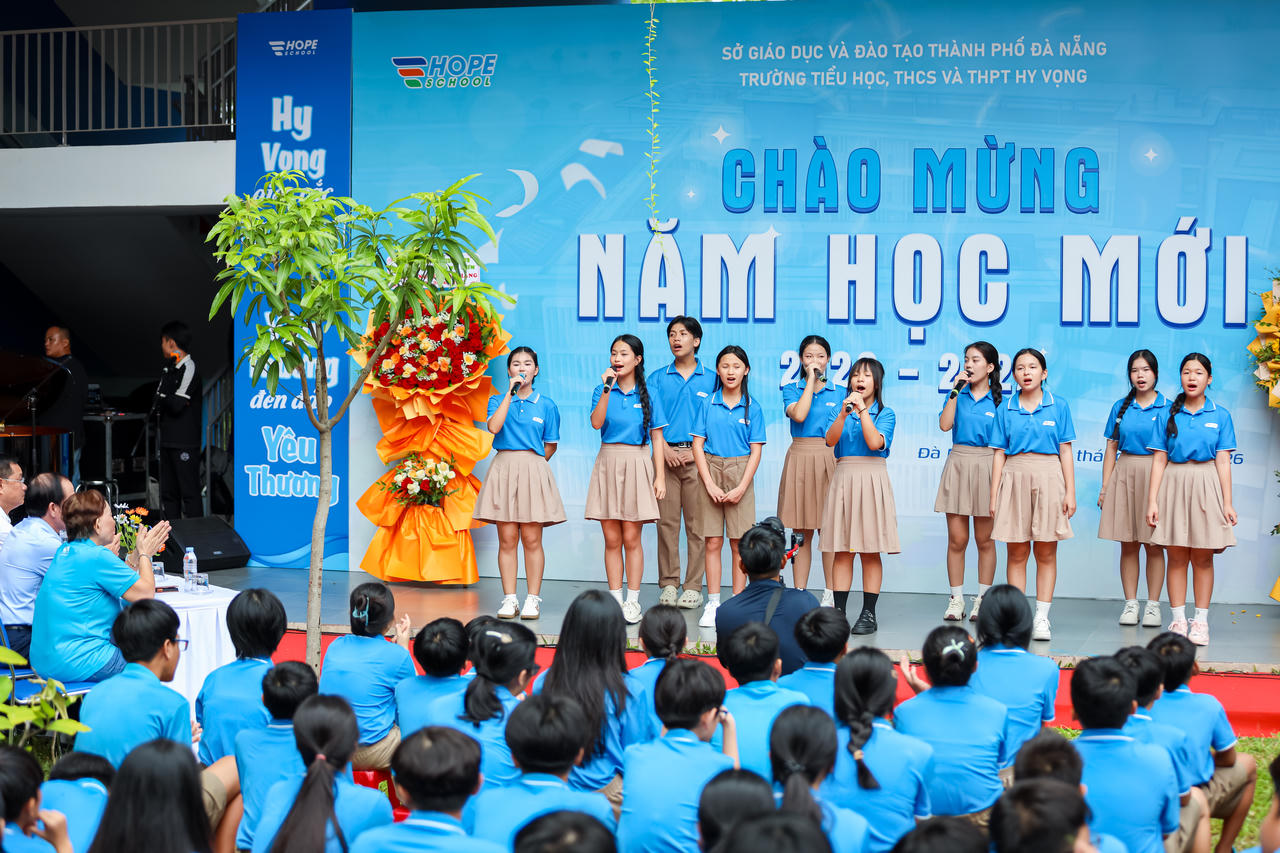 Trường Hy Vọng tổ chức chương tr&igrave;nh Ch&agrave;o năm học mới 2026-2027 (ảnh V&acirc;n Anh)