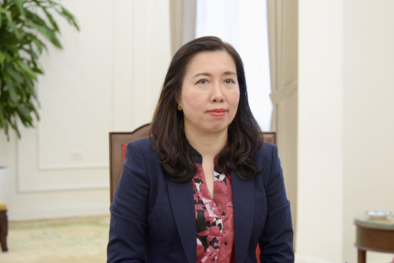 Thứ trưởng Bộ Ngoại giao L&ecirc; Thị Thu Hằng.