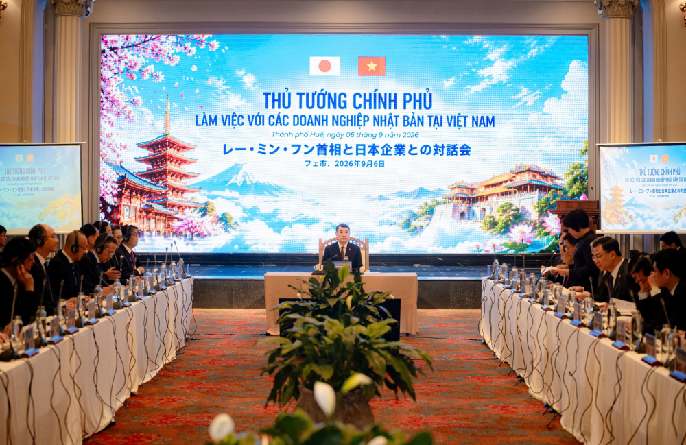 Quang cảnh cuộc l&agrave;m việc. (Ảnh: UBND TP Huế)