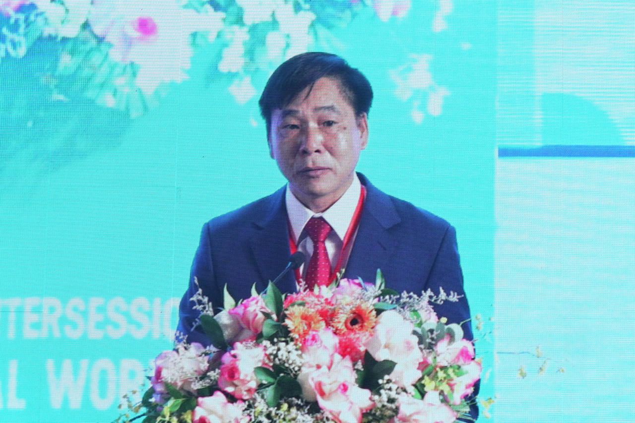 &Ocirc;ng Nguyễn Anh Chức - Ủy vi&ecirc;n Ban Thường vụ Tỉnh ủy - Ph&oacute; Chủ tịch Uỷ ban nh&acirc;n d&acirc;n tỉnh Ninh B&igrave;nh ph&aacute;t biểu tại hội nghị (ảnh: Trọng Kửu)
