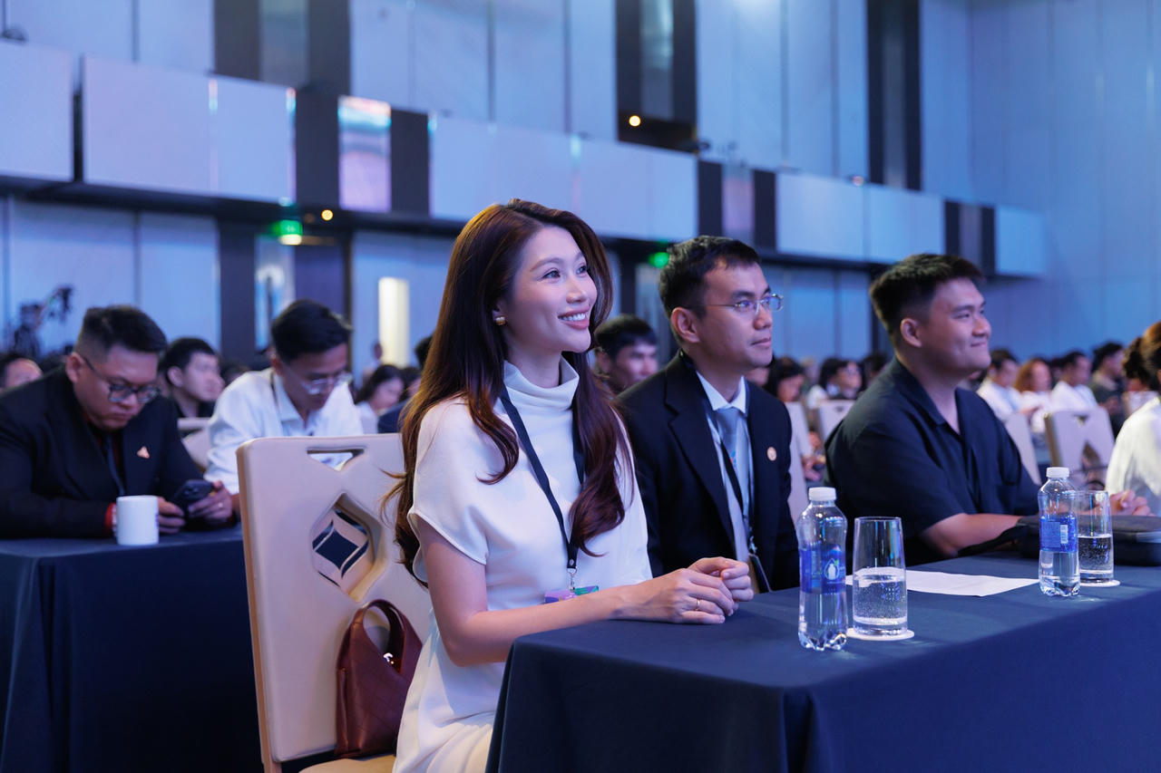 C&aacute;c nghệ sĩ, KOL, đại biểu tham dự hội nghị. Ảnh: BTC