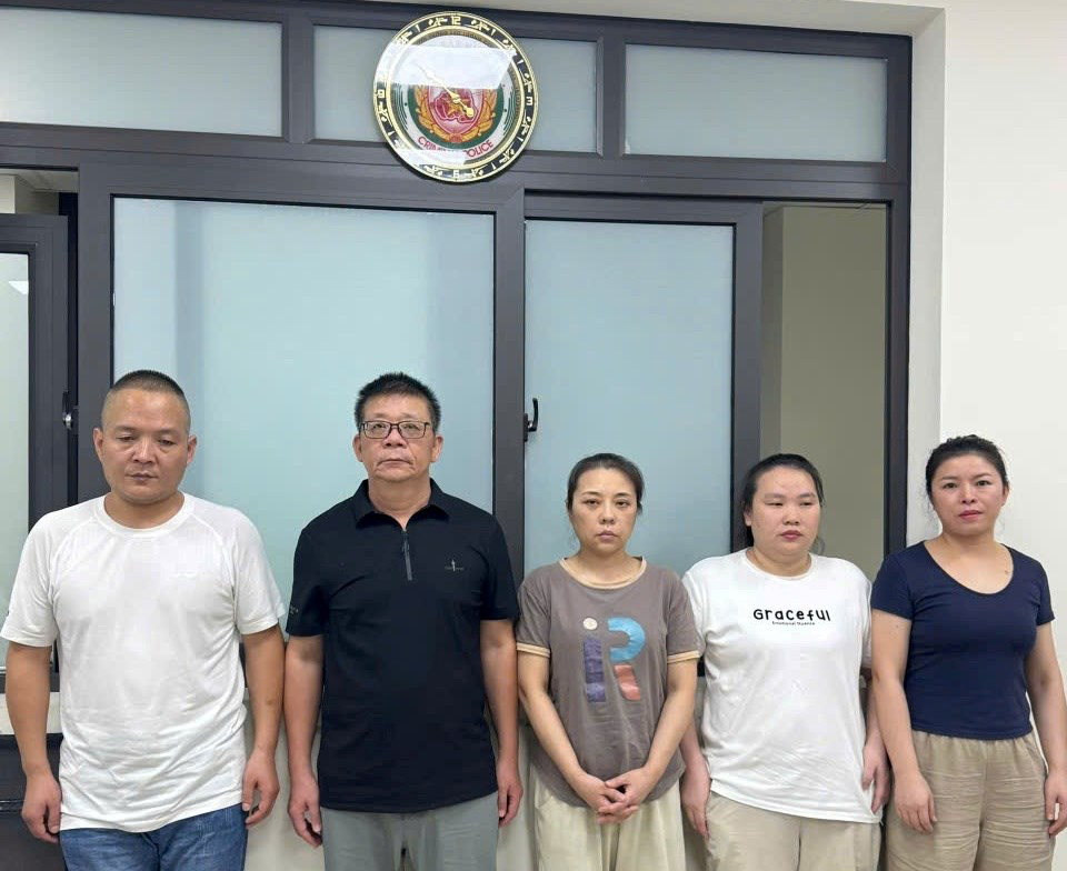 5 đối tượng người nước ngo&agrave;i c&ugrave;ng điều h&agrave;nh đường d&acirc;y (Ảnh: C&ocirc;ng an TP Hải Ph&ograve;ng)