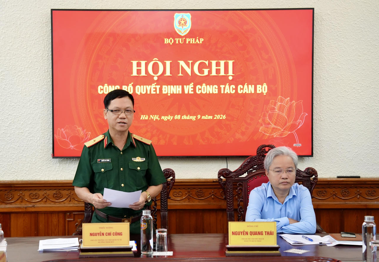 Thiếu tướng Nguyễn Ch&iacute; C&ocirc;ng, Ph&oacute; Cục trưởng Cục D&acirc;n qu&acirc;n tự vệ, Bộ Tổng Tham mưu Qu&acirc;n đội nh&acirc;n d&acirc;n Việt Nam ph&aacute;t biểu chỉ đạo.