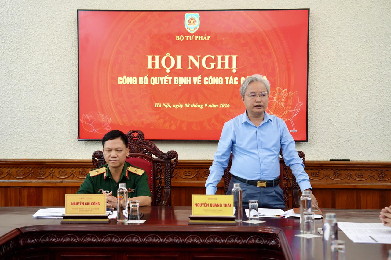 Đồng ch&iacute; Nguyễn Quang Th&aacute;i, Ch&iacute;nh trị vi&ecirc;n, Ph&oacute; B&iacute; thư chuy&ecirc;n tr&aacute;ch Đảng ủy Bộ Tư ph&aacute;p ph&aacute;t biểu khai mạc.