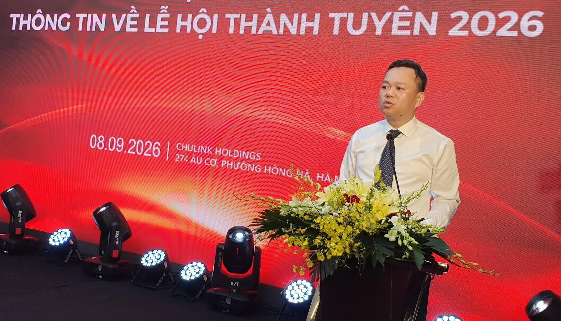 Ph&oacute; Chủ tịch UBND tỉnh Tuy&ecirc;n Quang Đỗ H&ugrave;ng Đức ph&aacute;t biểu tại buổi họp b&aacute;o. Ảnh: Nhật Nguy&ecirc;n.