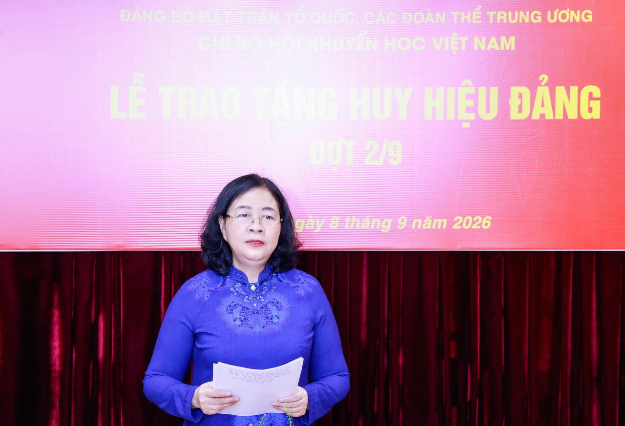 Đồng ch&iacute; B&ugrave;i Thị Minh Ho&agrave;i - Ủy vi&ecirc;n Bộ Ch&iacute;nh trị, B&iacute; thư Trung ương Đảng, B&iacute; thư Đảng ủy MTTQ, c&aacute;c đo&agrave;n thể Trung ương, Chủ tịch Ủy ban Trung ương MTTQ Việt Nam ph&aacute;t biểu tại buổi Lễ. Ảnh: PV