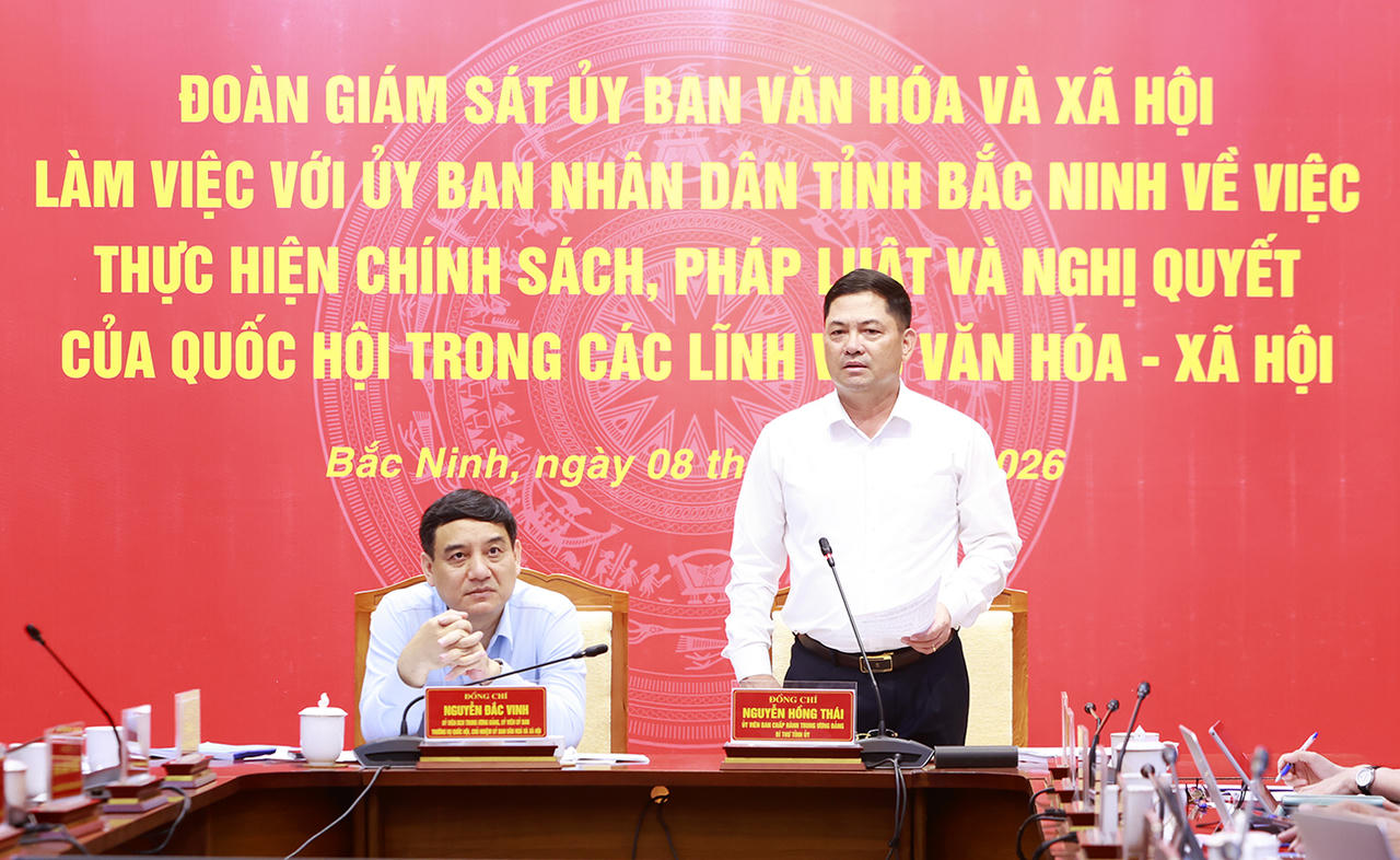 B&iacute; thư Tỉnh ủy Bắc Ninh Nguyễn Hồng Th&aacute;i ph&aacute;t biểu tại buổi l&agrave;m việc (Ảnh Cổng TTĐT Bắc Ninh)