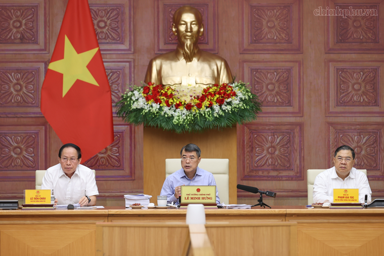 Thủ tướng: Thể chế h&oacute;a đầy đủ chủ trương của Đảng khi sửa đổi Luật Đất đai v&agrave; c&aacute;c luật c&oacute; li&ecirc;n quan- Ảnh 6.