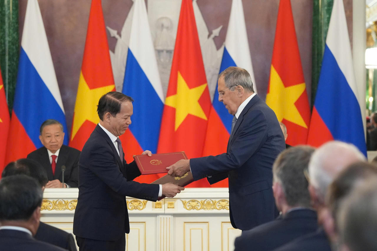 Thoả thuận giữa Bộ Tư ph&aacute;p Việt Nam v&agrave; Bộ Tư ph&aacute;p Li&ecirc;n bang Nga về chuyển đổi số: G&oacute;p phần đưa quan hệ hợp t&aacute;c ph&aacute;p luật Việt &ndash; Nga v&agrave;o giải quyết c&aacute;c vấn đề c&oacute; t&iacute;nh thời sự